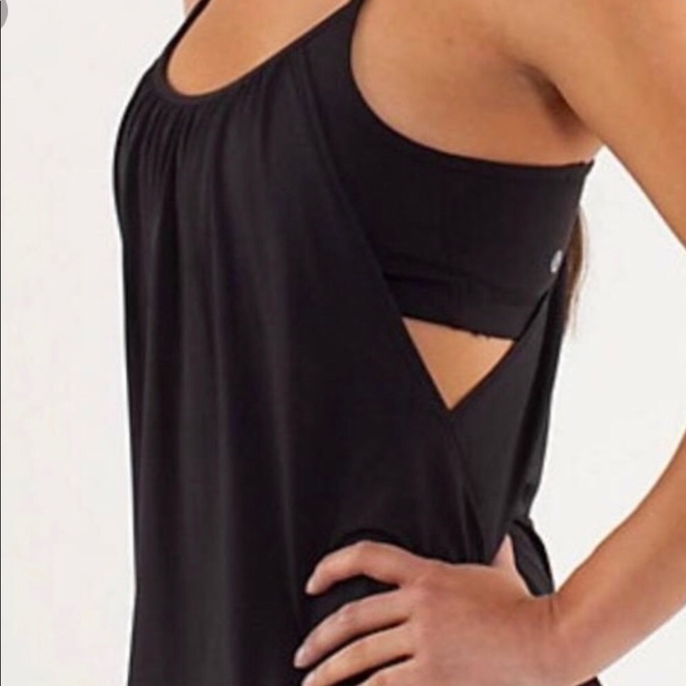 Lululemon Black gym tank.